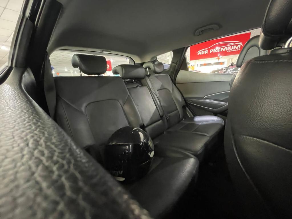 Hyundai Santa Fe Preto