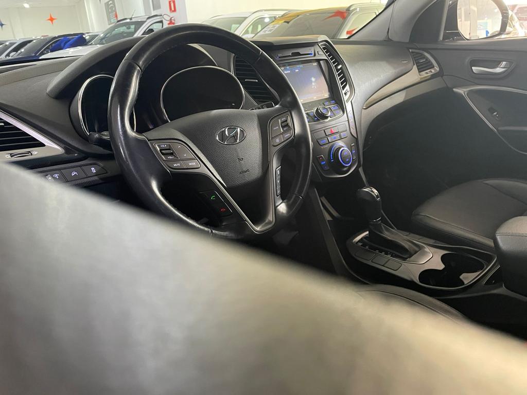 Hyundai Santa Fe Preto