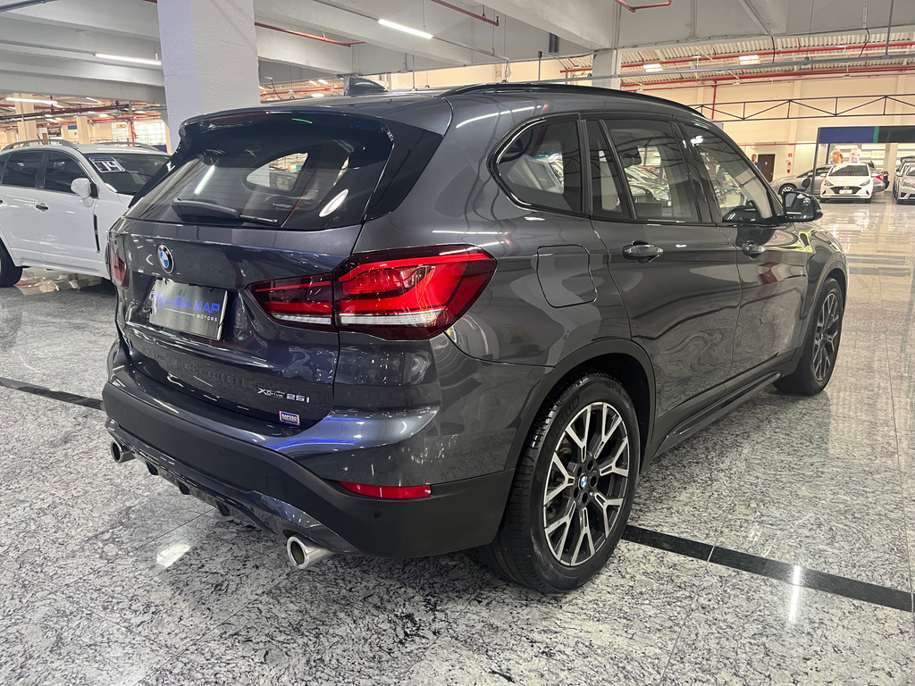 BMW X1 Cinza