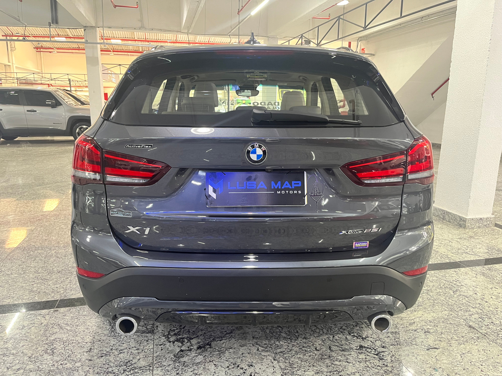 BMW X1 Cinza
