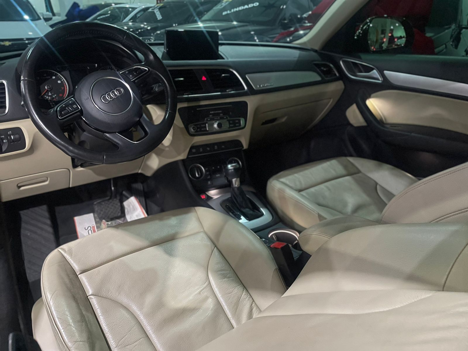 Audi Q3 Preto