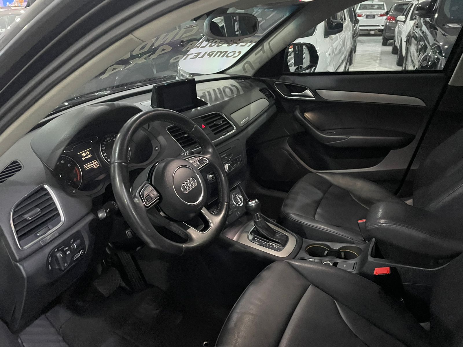 Audi Q3 Preto