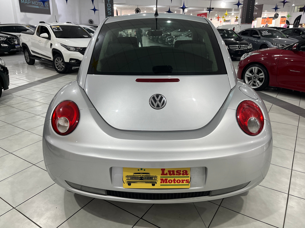 Volkswagen New Beetle Prata