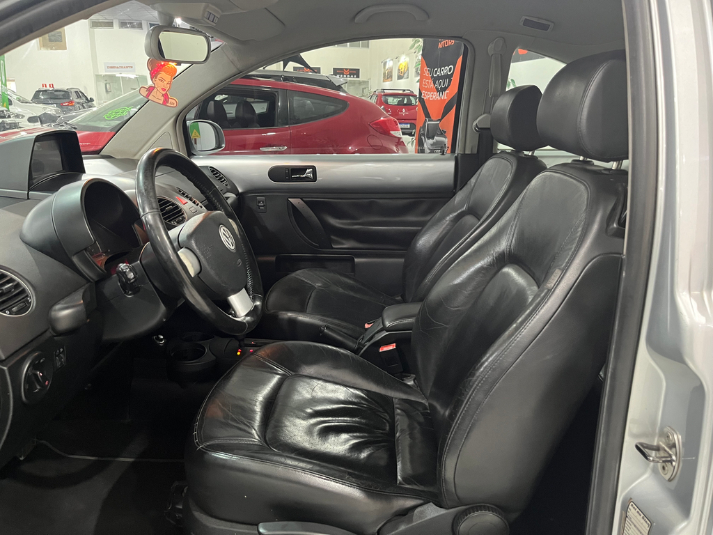 Volkswagen New Beetle Prata