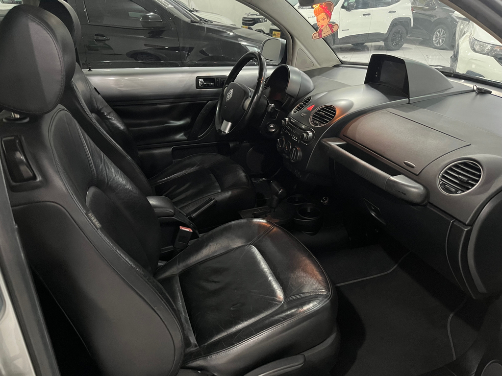 Volkswagen New Beetle Prata