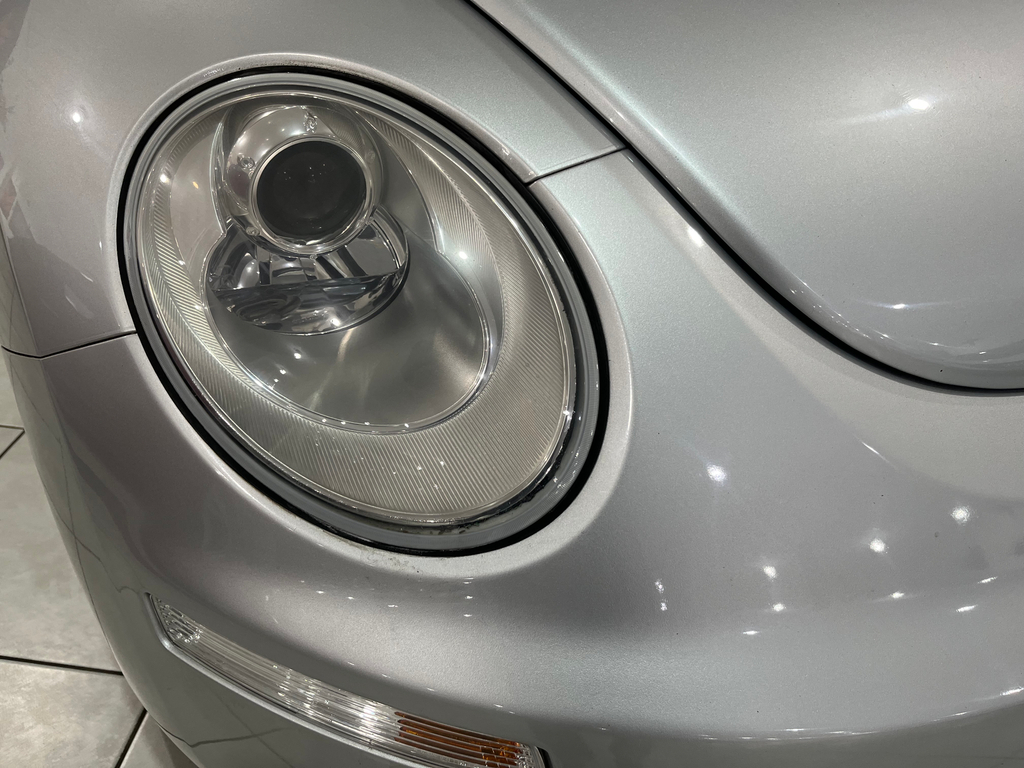 Volkswagen New Beetle Prata