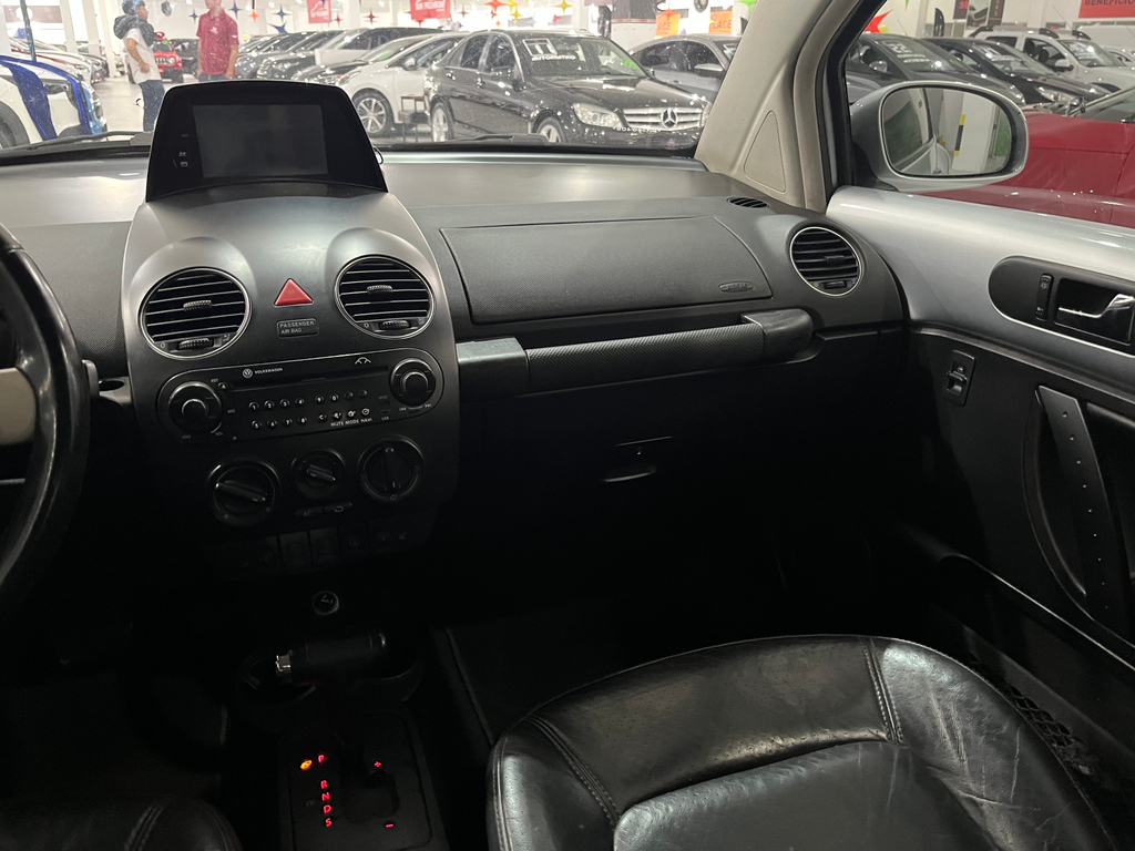 Volkswagen New Beetle Prata