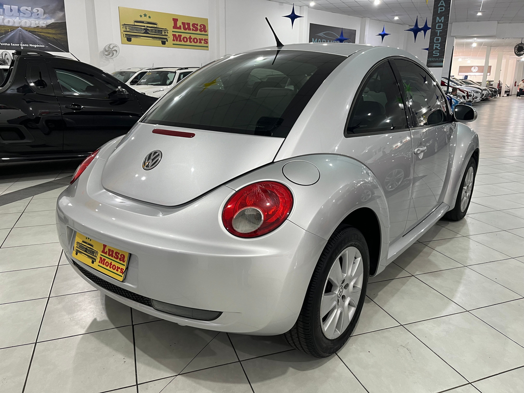Volkswagen New Beetle Prata