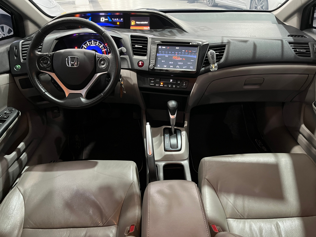 Honda Civic Sedan Preto