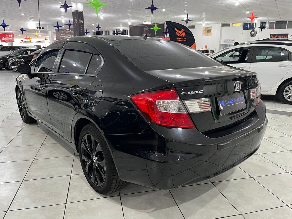Honda Civic Sedan Preto
