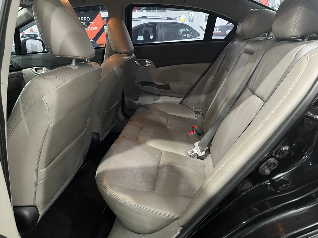 Honda Civic Sedan Preto
