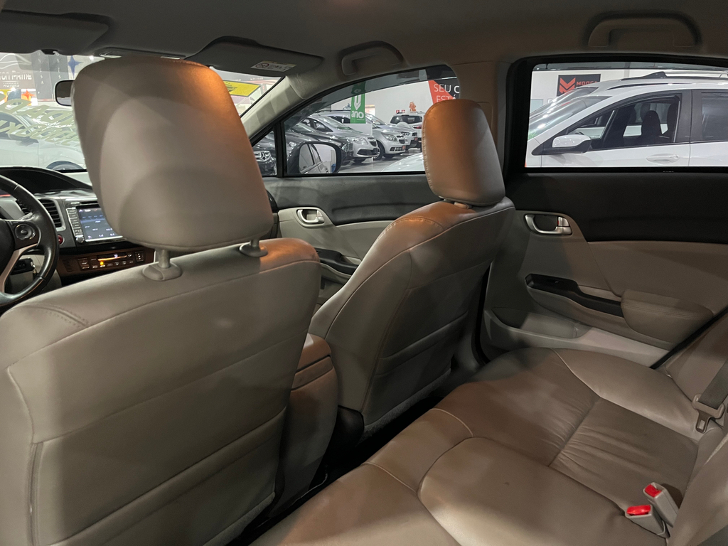 Honda Civic Sedan Preto