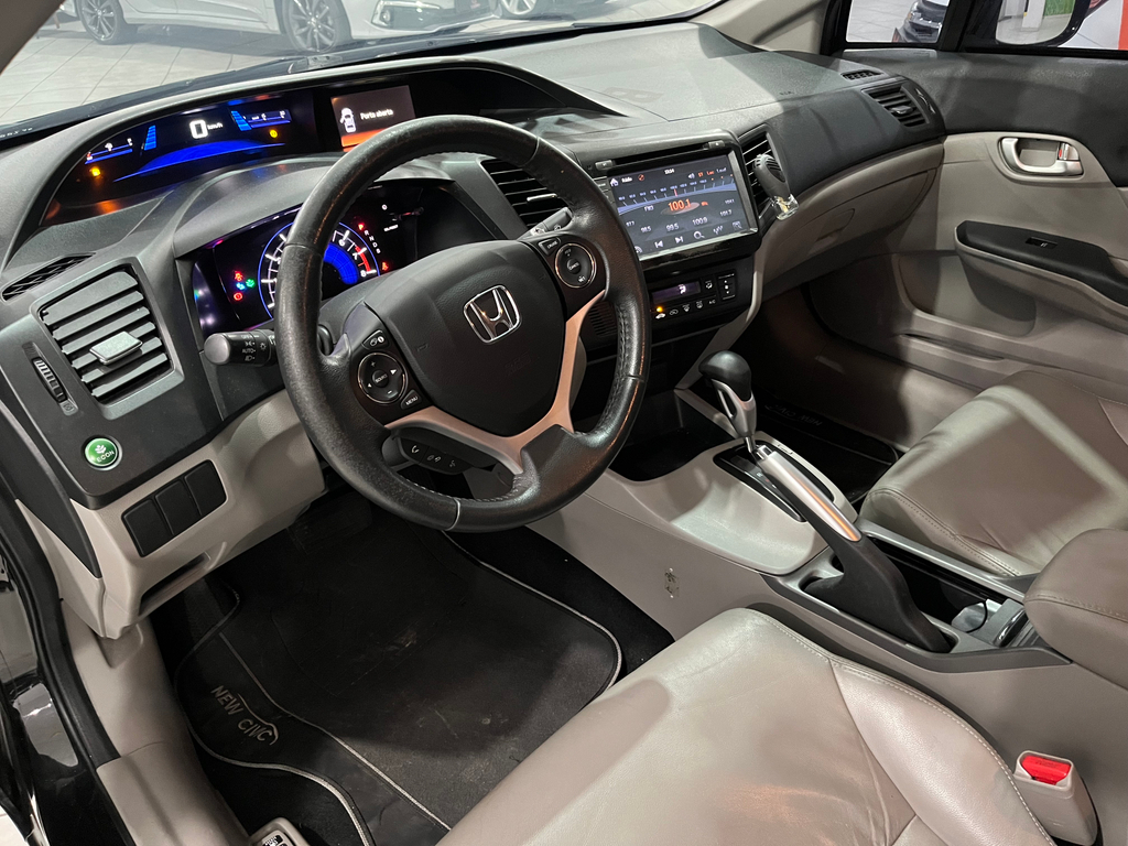 Honda Civic Sedan Preto