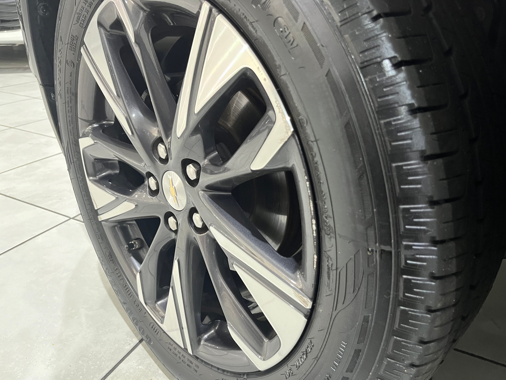 Chevrolet Tracker Preto