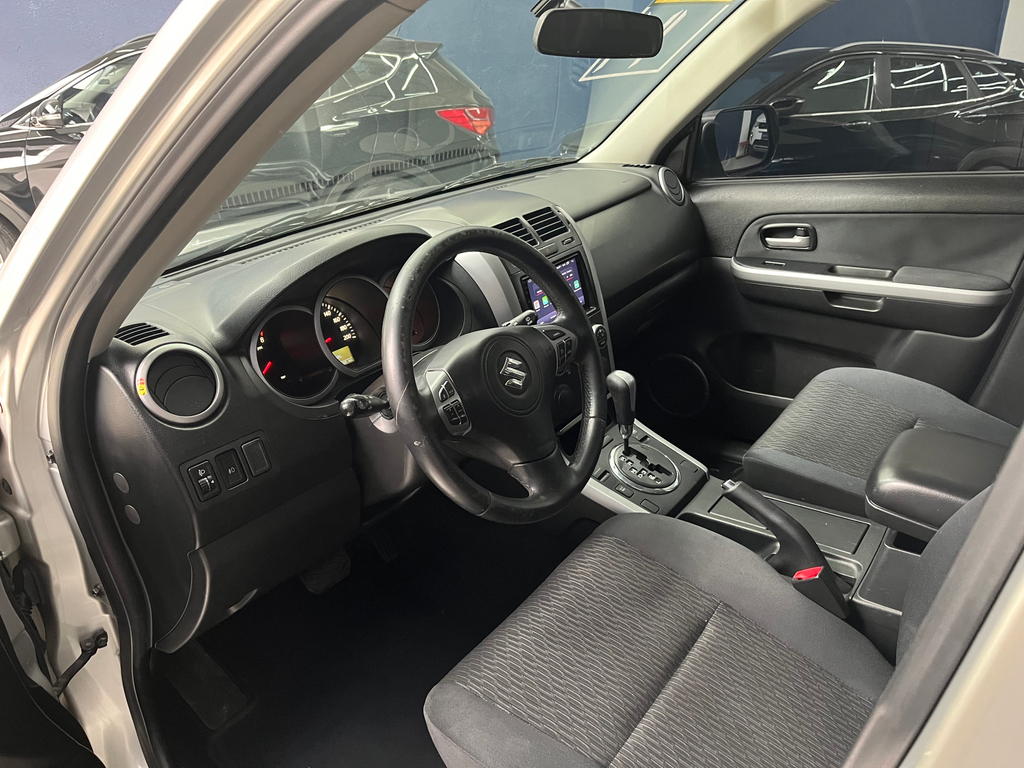 Suzuki Grand Vitara Prata