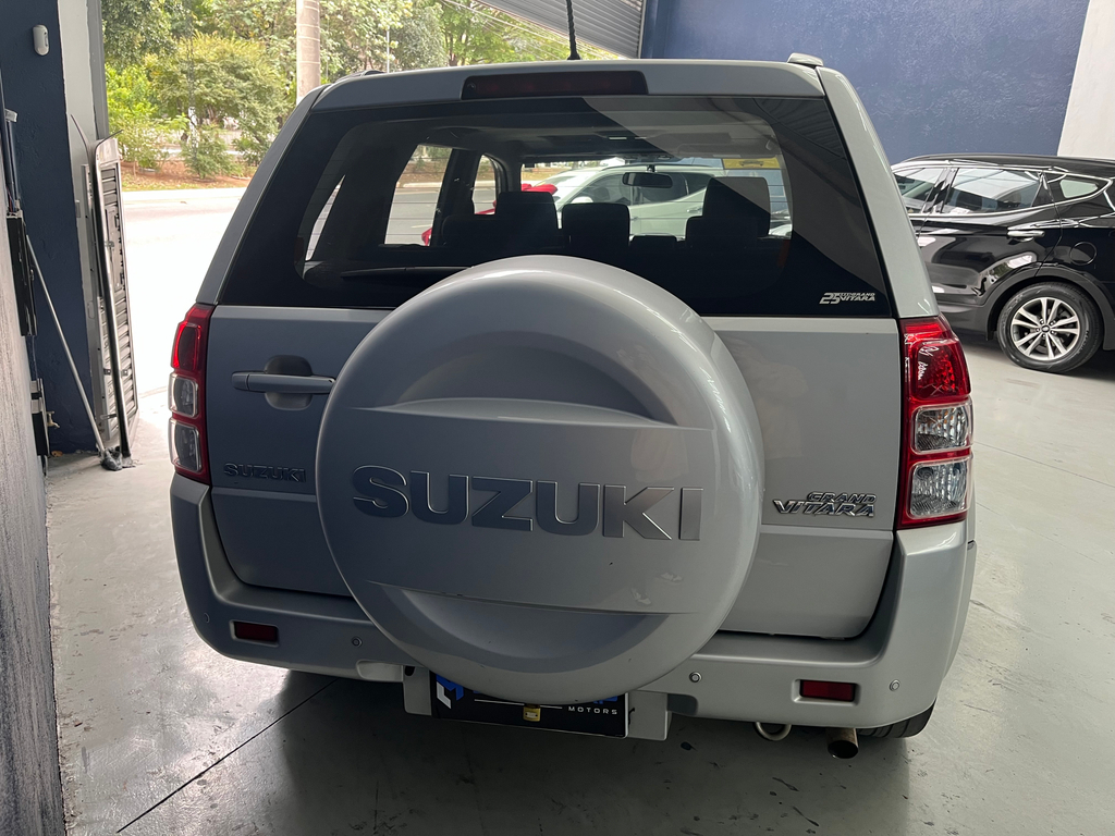 Suzuki Grand Vitara Prata