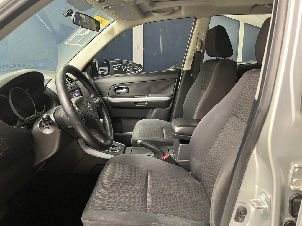 Suzuki Grand Vitara Prata