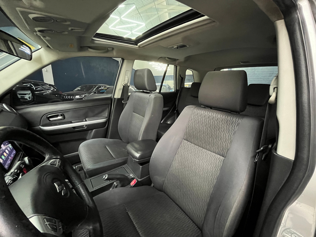 Suzuki Grand Vitara Prata