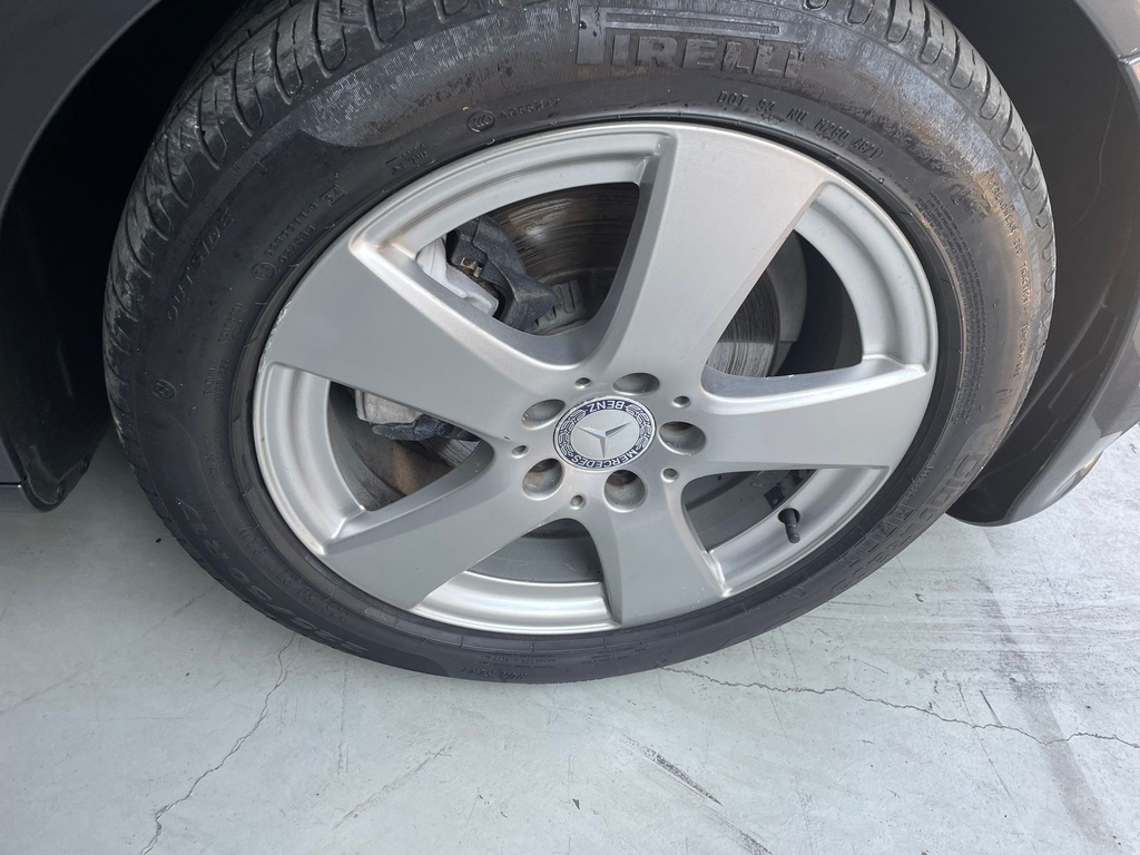 Mercedes Benz C-200 Cinza