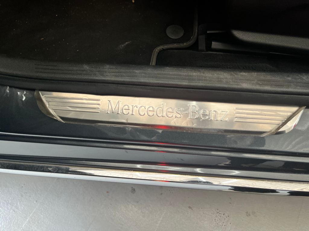 Mercedes Benz C-200 Cinza