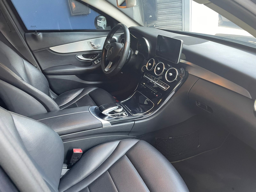 Mercedes Benz C-200 Cinza