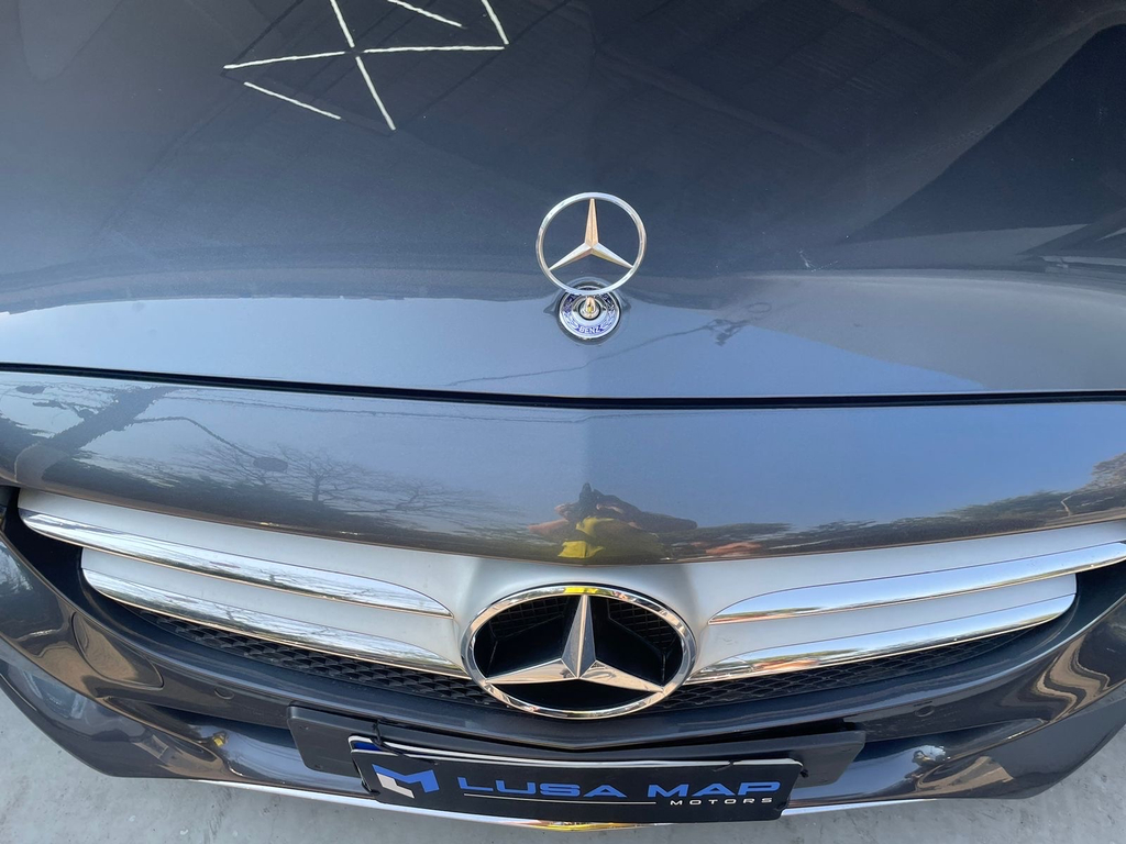 Mercedes Benz C-200 Cinza