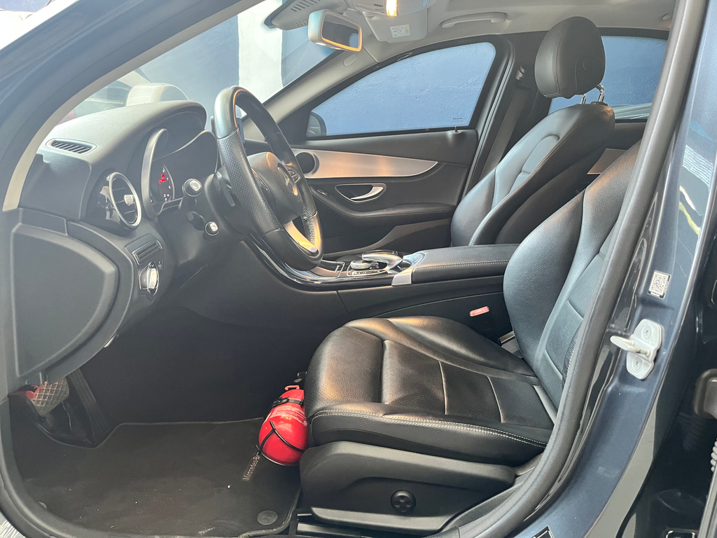 Mercedes Benz C-200 Cinza