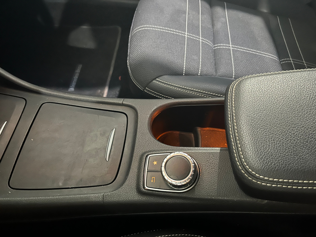 Mercedes Benz CLA-200 Prata