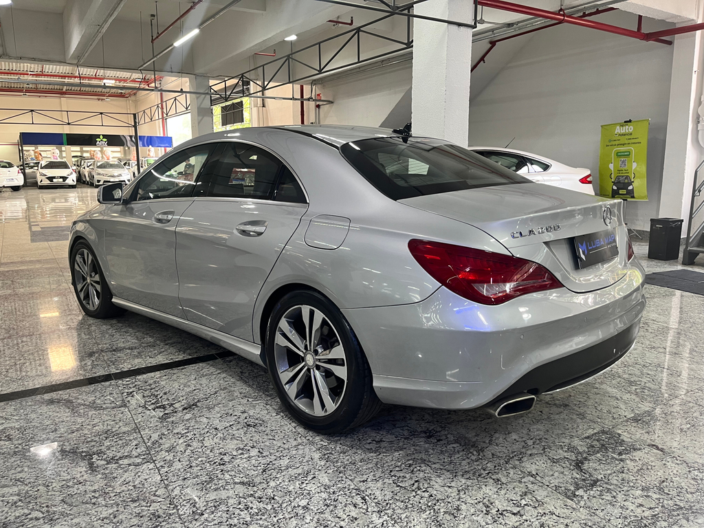 Mercedes Benz CLA-200 Prata