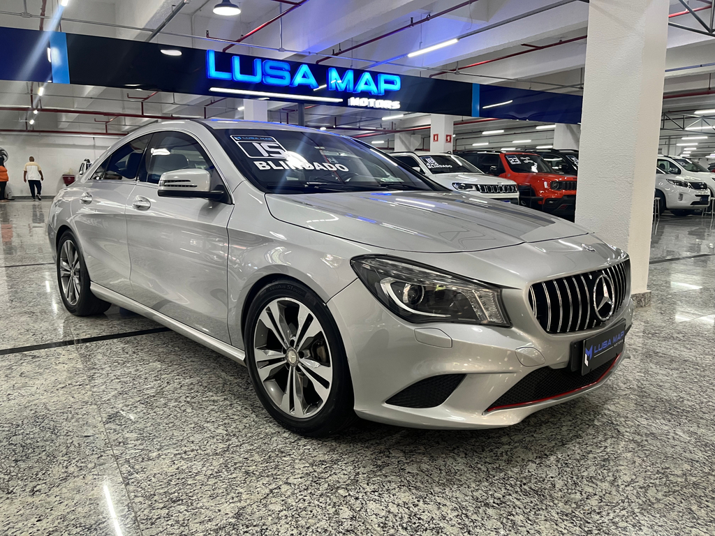 Mercedes Benz CLA-200 Prata