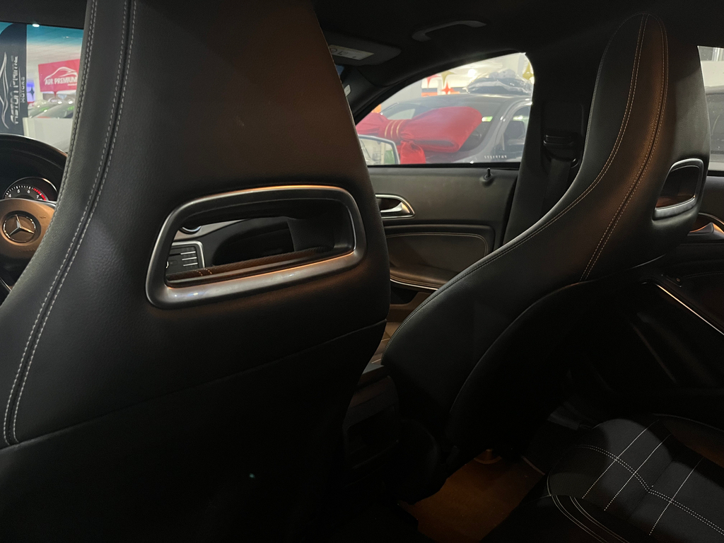 Mercedes Benz CLA-200 Prata