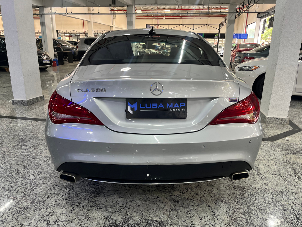 Mercedes Benz CLA-200 Prata