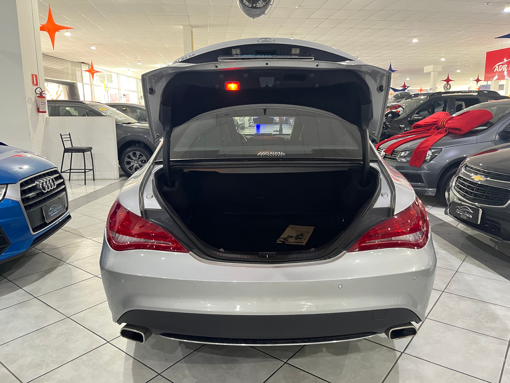 Mercedes Benz CLA-200 Prata