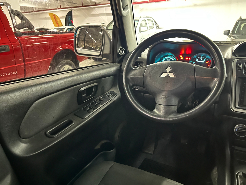 Mitsubishi Pajero TR4 Prata