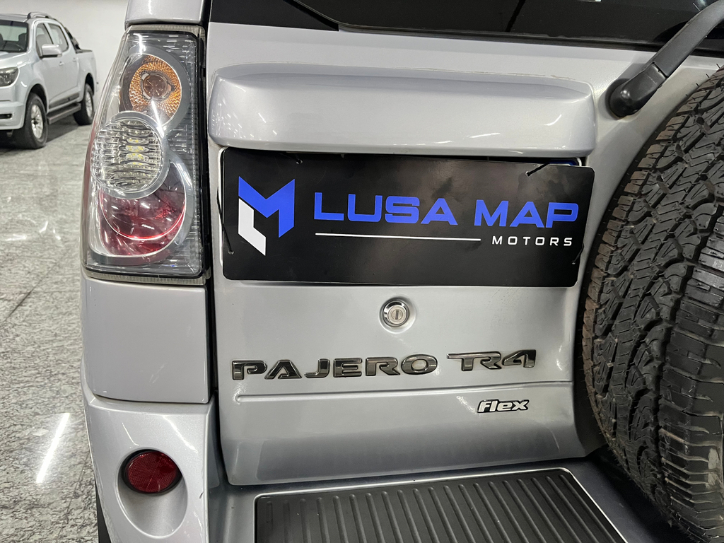 Mitsubishi Pajero TR4 Prata