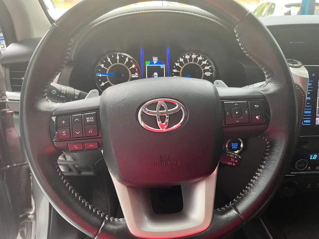 Toyota SW4 Prata