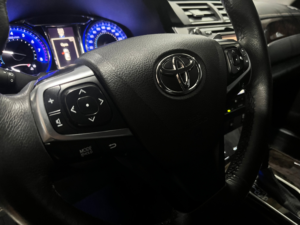 Toyota Camry  Preto