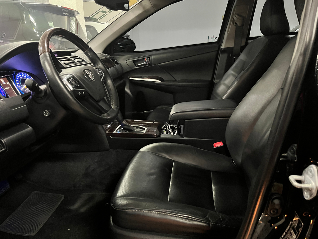 Toyota Camry  Preto