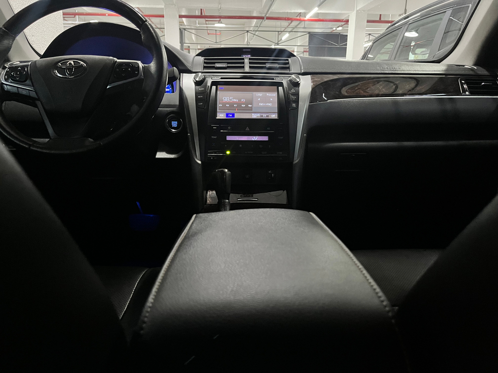 Toyota Camry  Preto