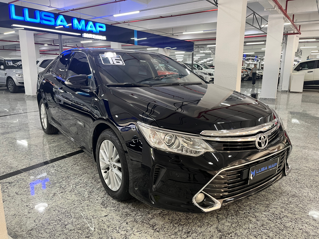 Toyota Camry  Preto