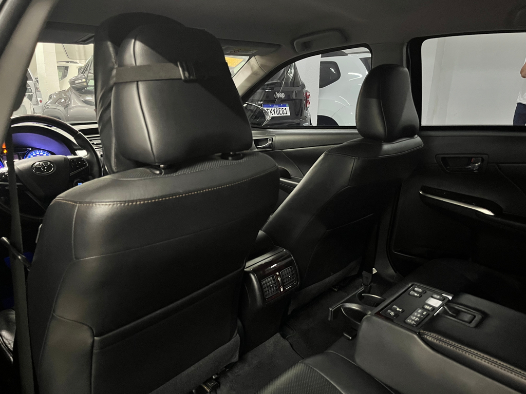 Toyota Camry  Preto