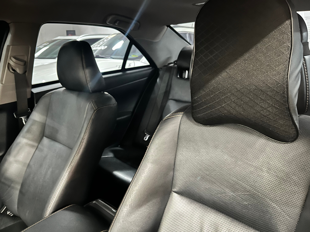 Toyota Camry  Preto