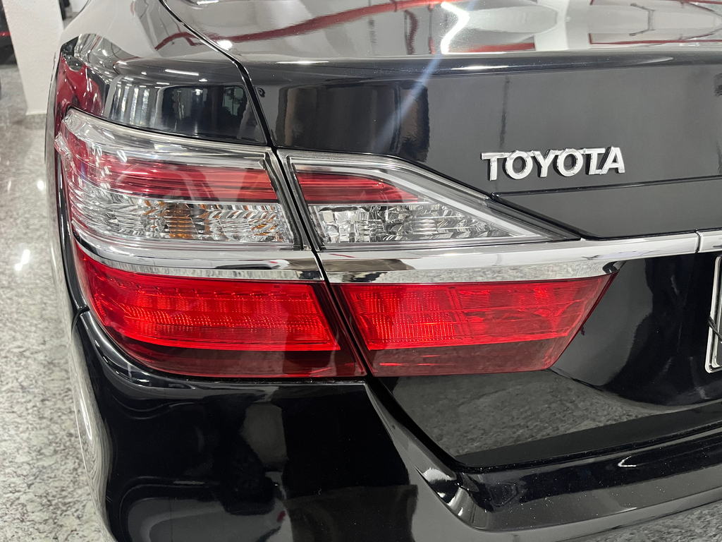 Toyota Camry  Preto