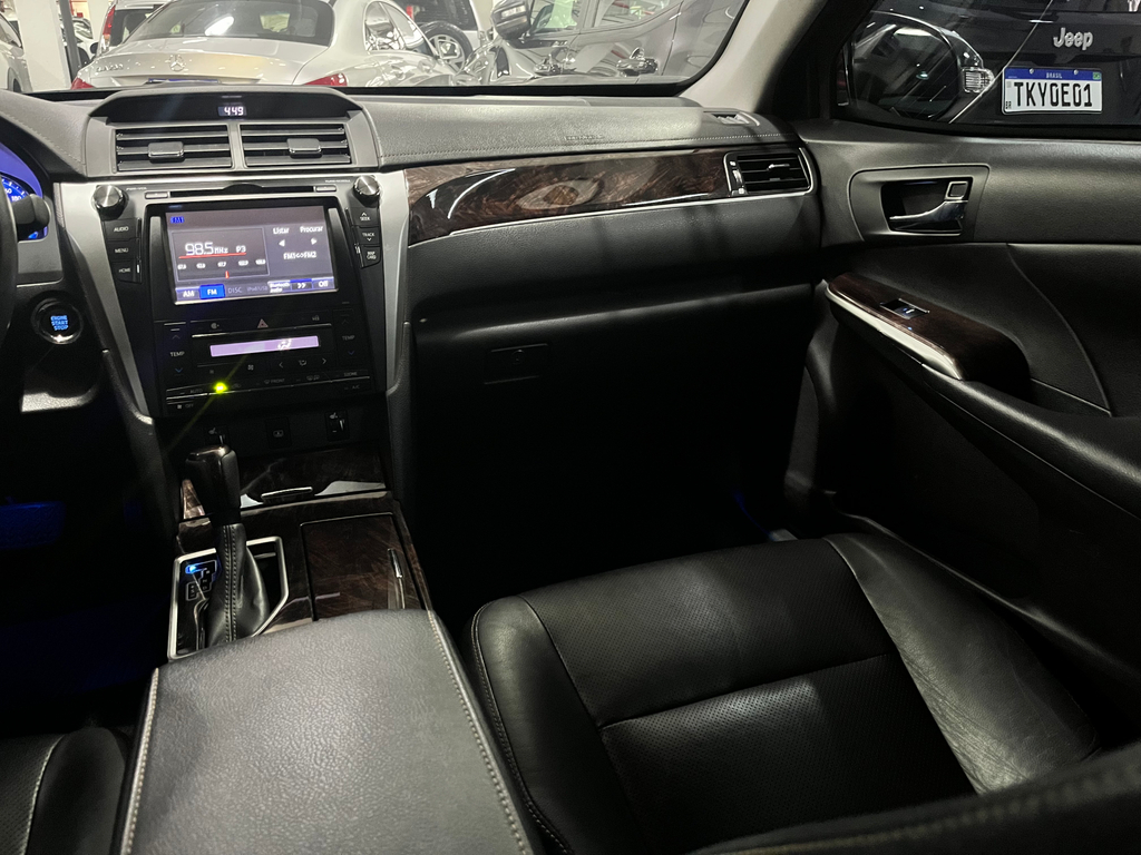 Toyota Camry  Preto