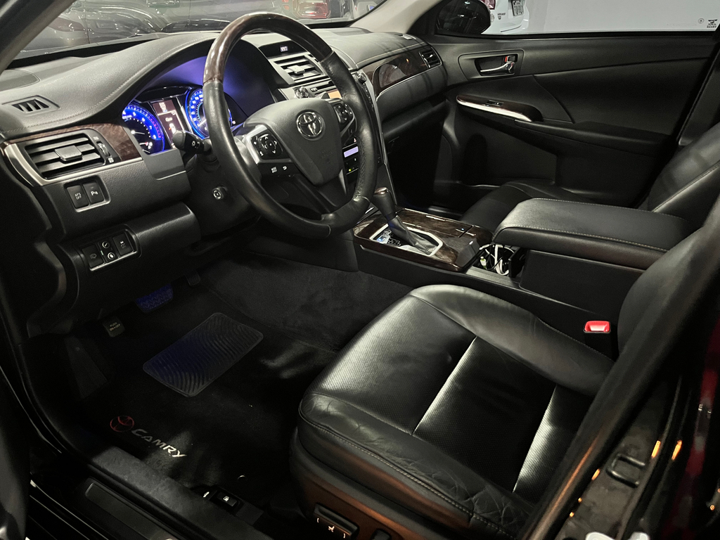 Toyota Camry  Preto