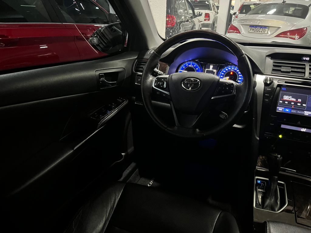 Toyota Camry  Preto