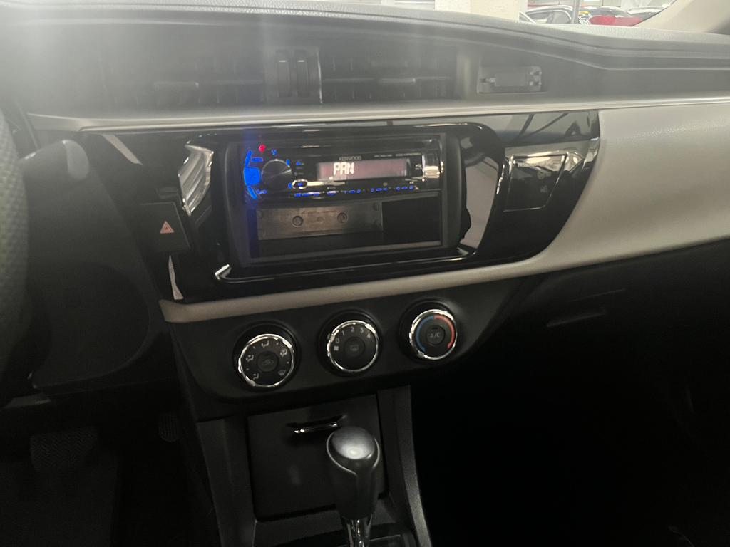Toyota Corolla Prata