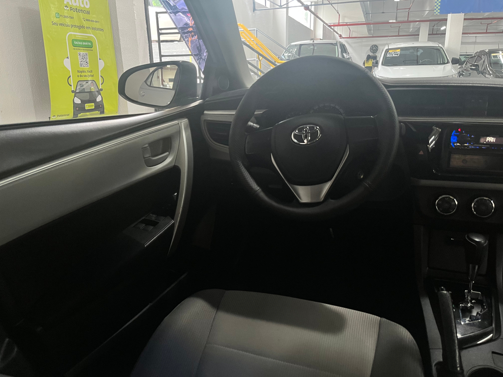 Toyota Corolla Prata