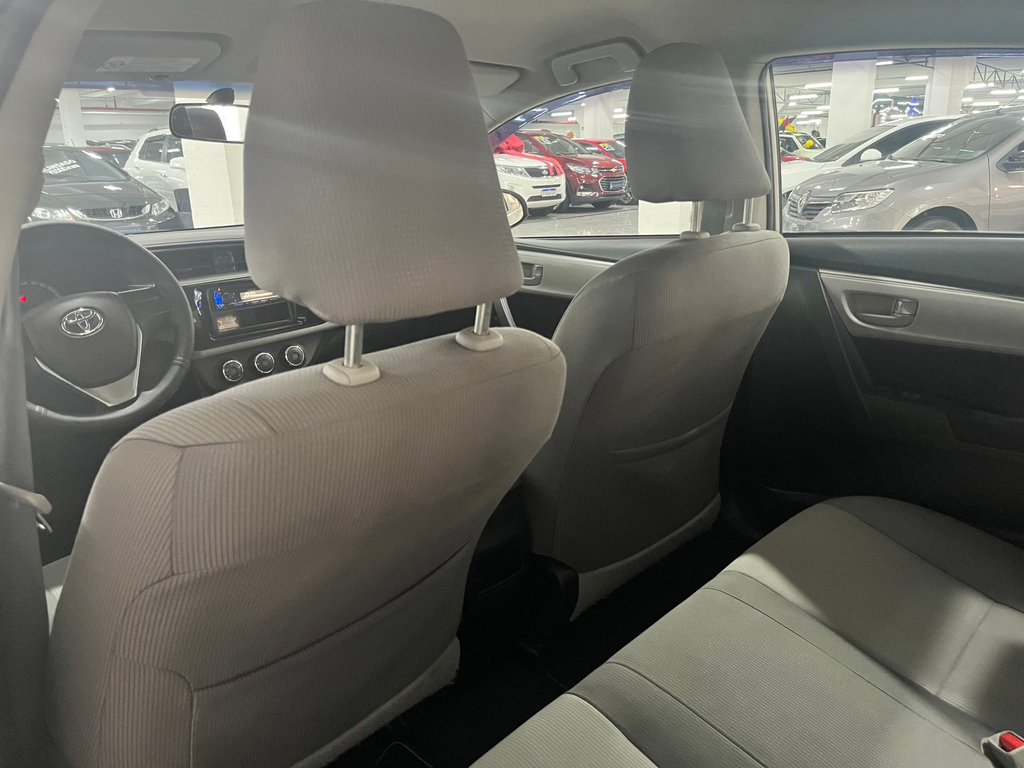 Toyota Corolla Prata