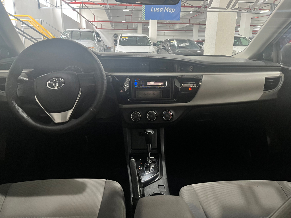 Toyota Corolla Prata